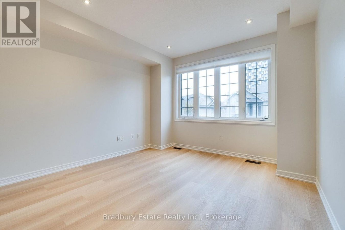 3105 BLACKFRIAR COMMON - Photo 16