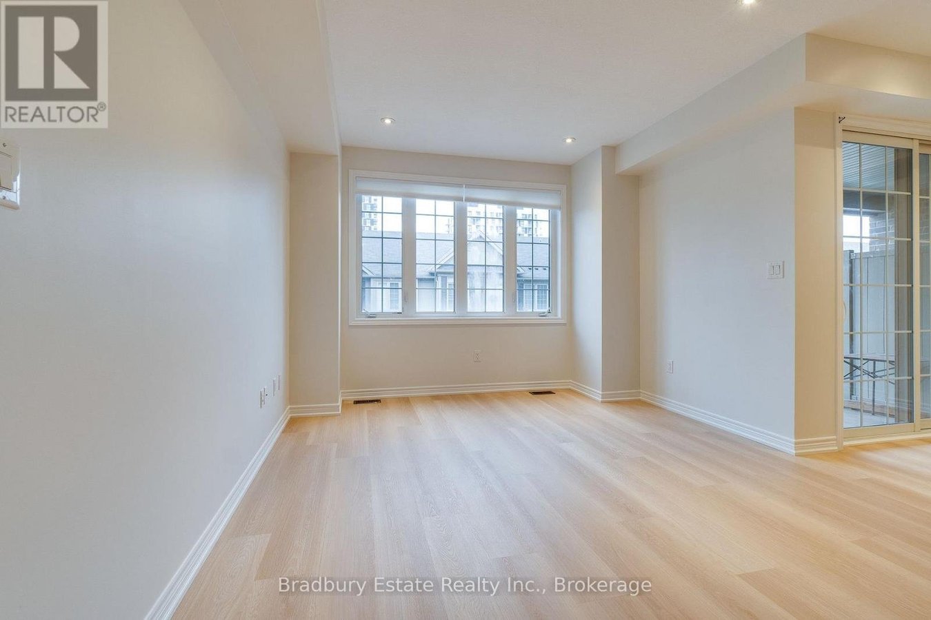 3105 BLACKFRIAR COMMON - Photo 17