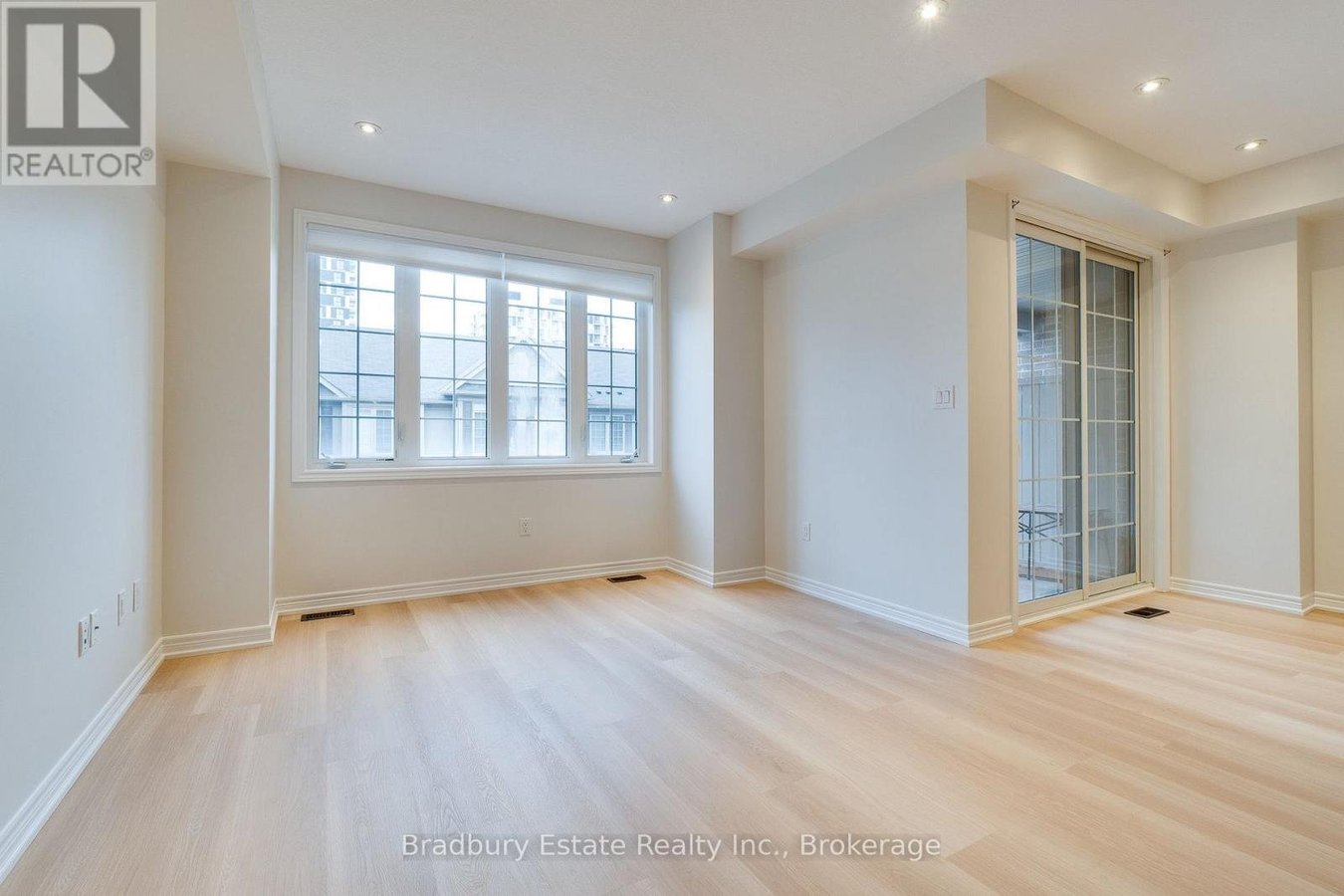3105 BLACKFRIAR COMMON - Photo 18
