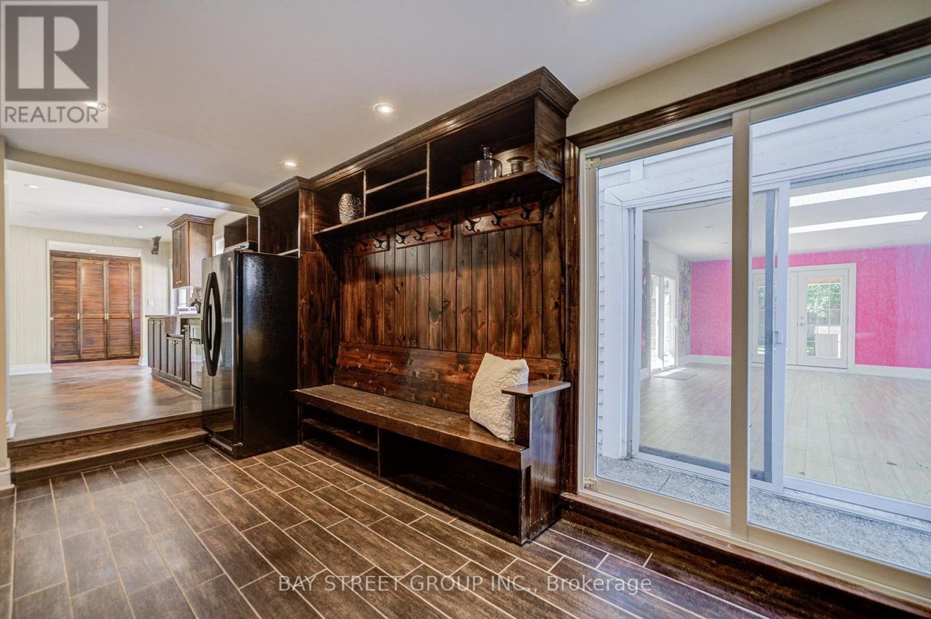 363 LAKESHORE ROAD W - Photo 7