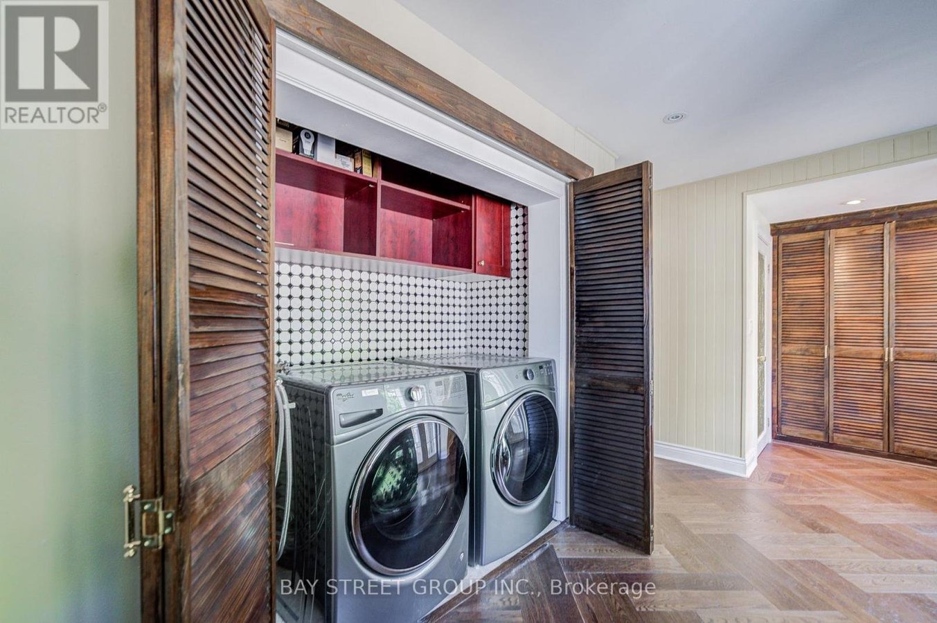 363 LAKESHORE ROAD W - Photo 8