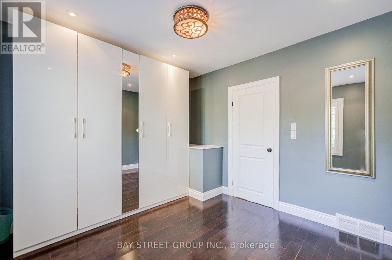 363 LAKESHORE ROAD W - Photo 23