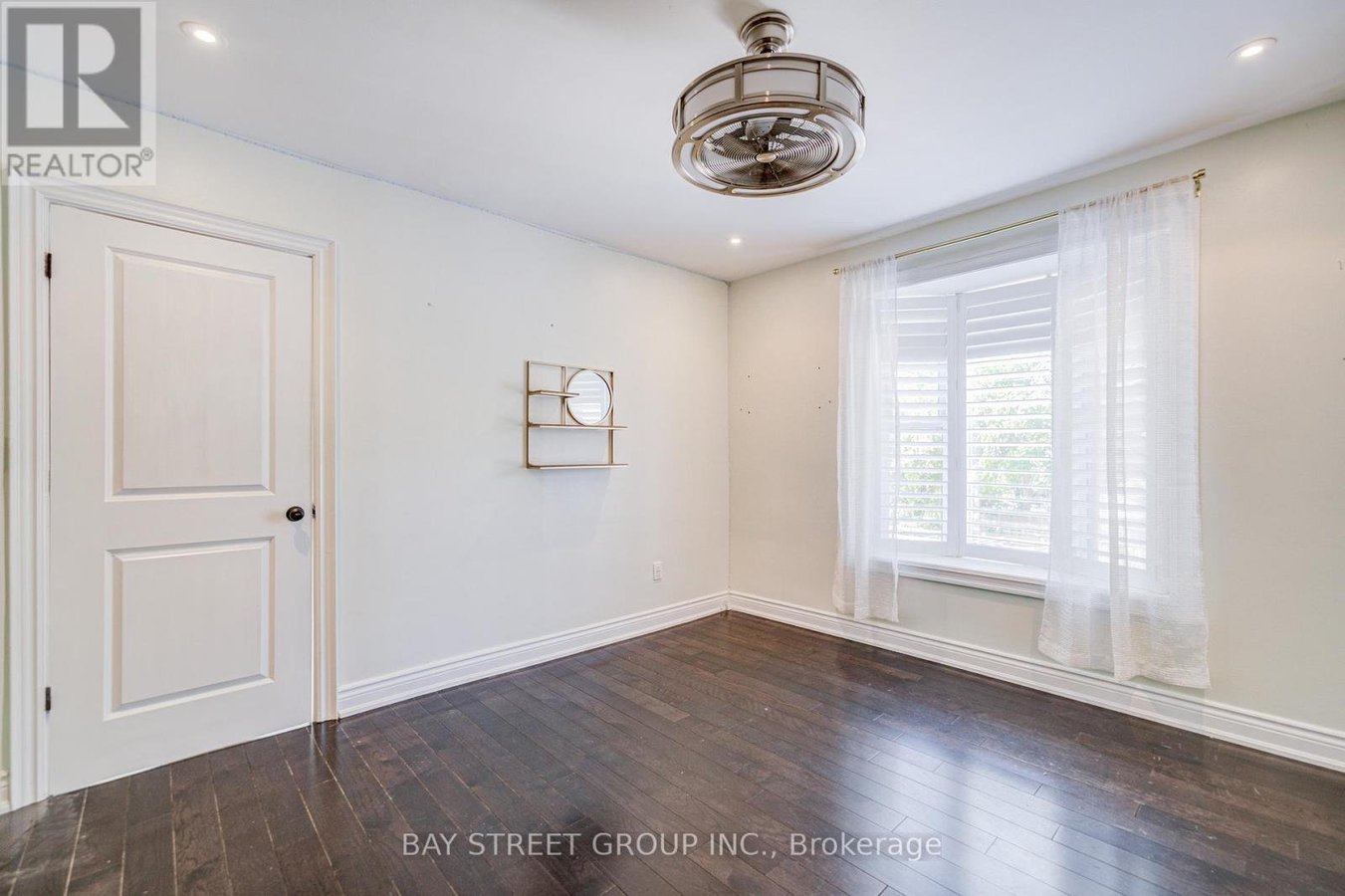 363 LAKESHORE ROAD W - Photo 25