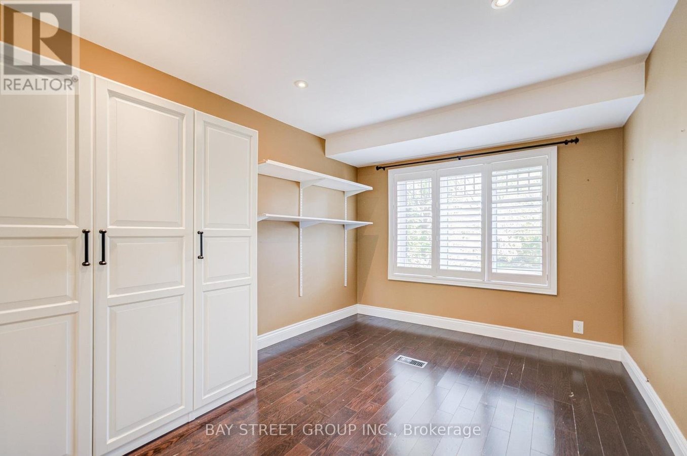 363 LAKESHORE ROAD W - Photo 27