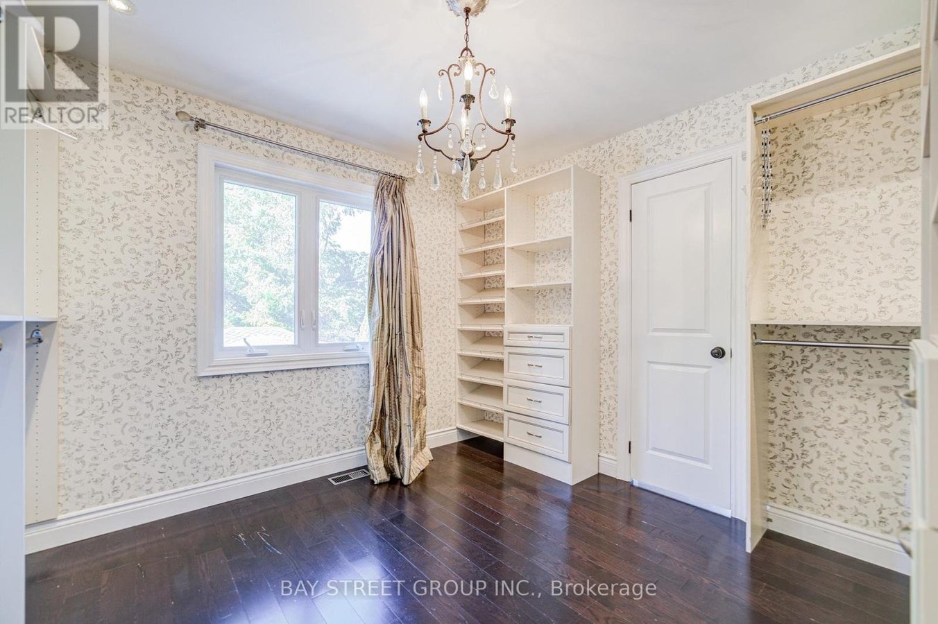 363 LAKESHORE ROAD W - Photo 35