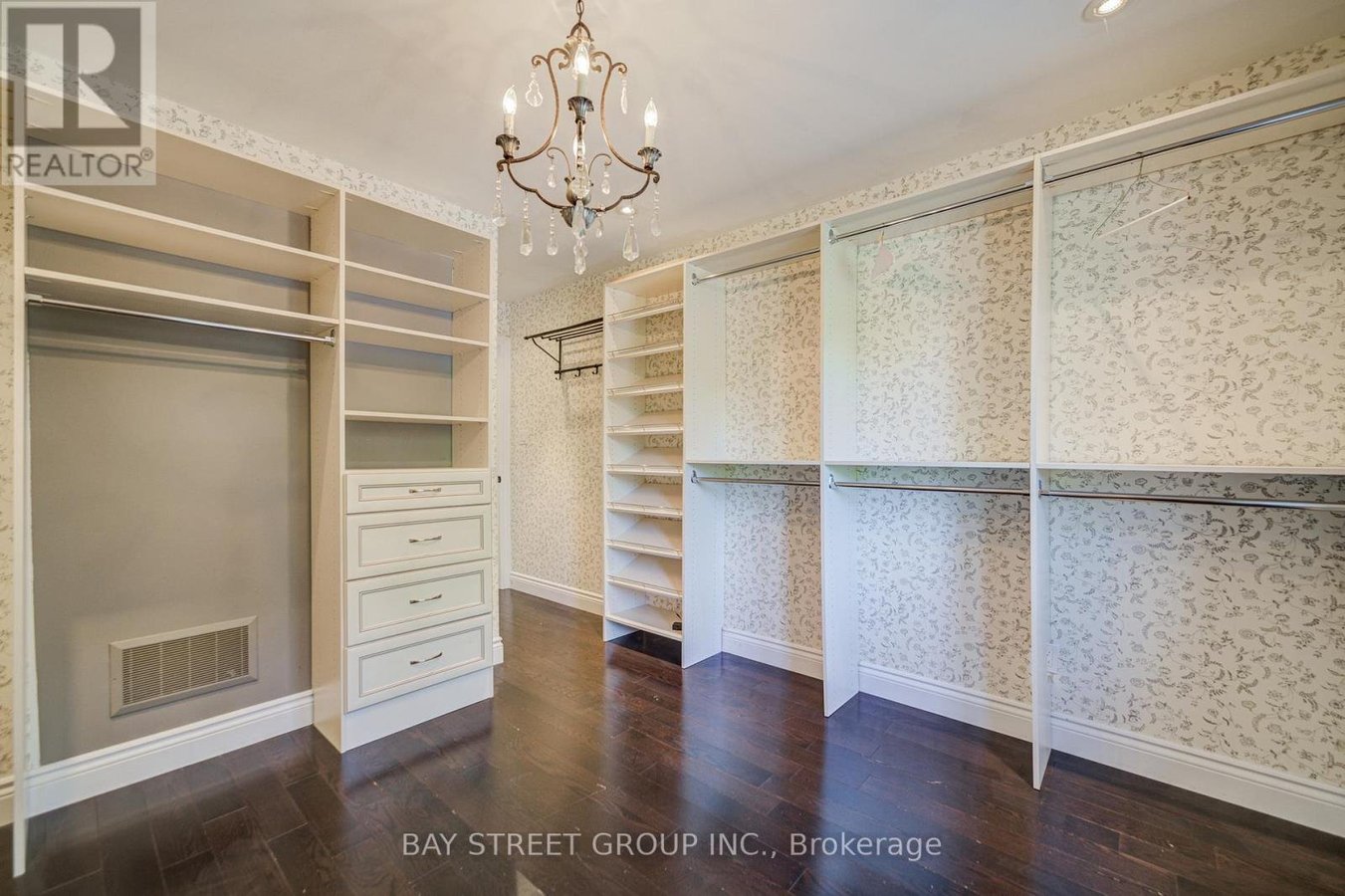 363 LAKESHORE ROAD W - Photo 36