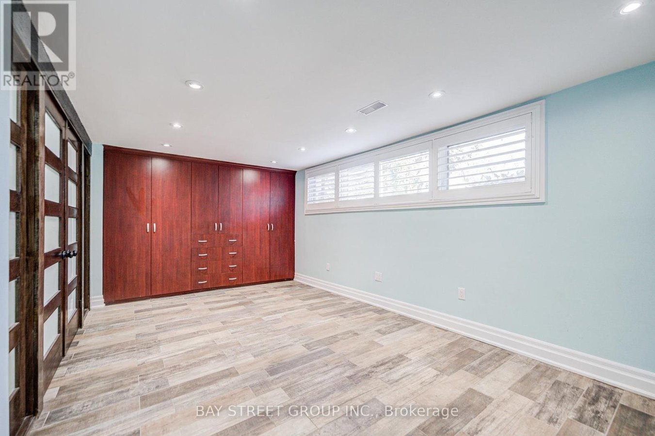 363 LAKESHORE ROAD W - Photo 38