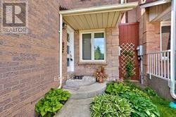 1296 VALERIE CRESCENT W - Photo 2