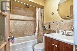 1296 VALERIE CRESCENT W - Photo 9