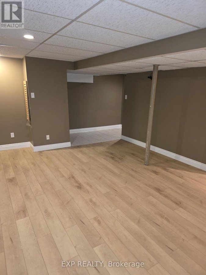 1296 VALERIE CRESCENT W - Photo 14
