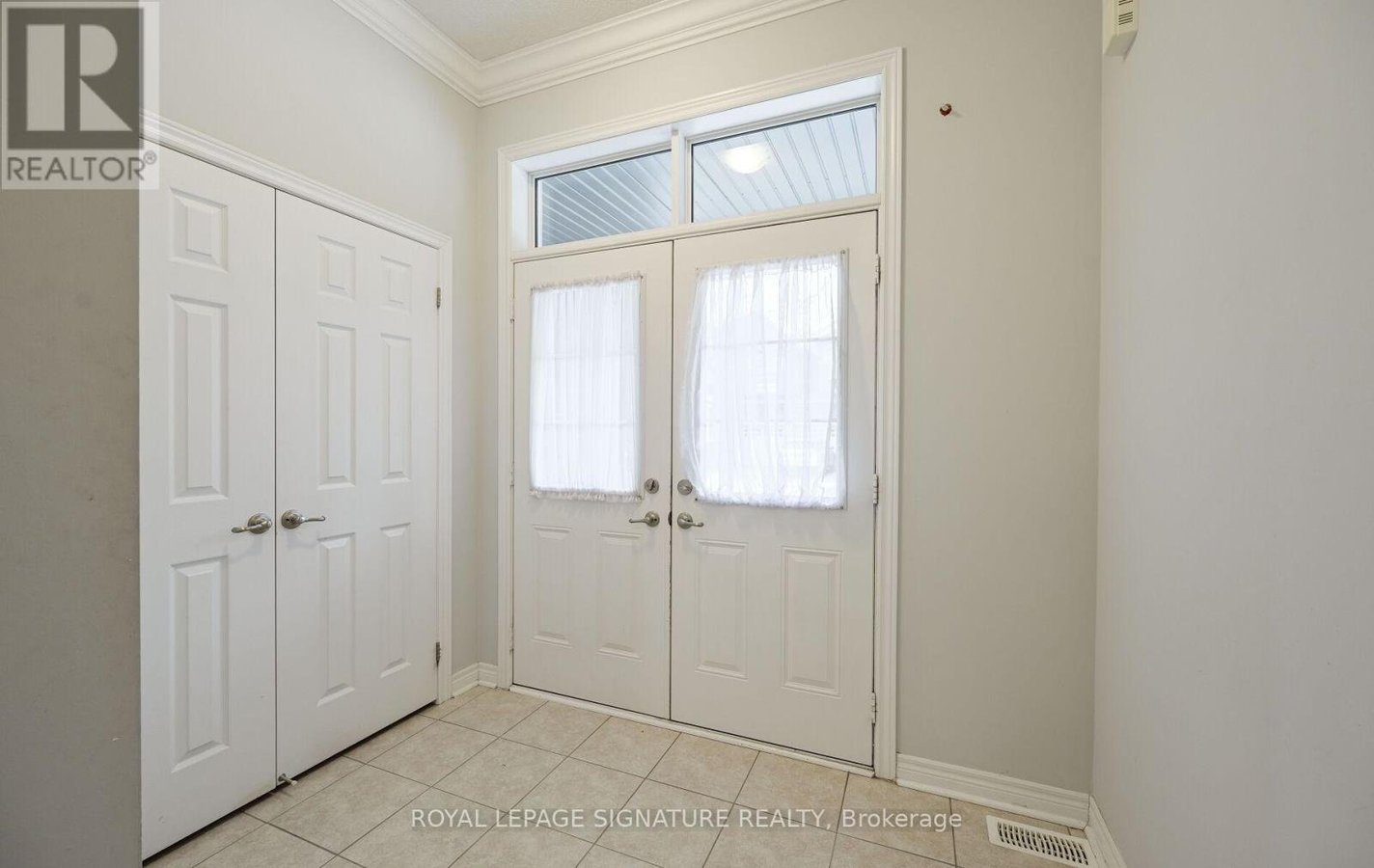 350 LEADWOOD GATE - Photo 2