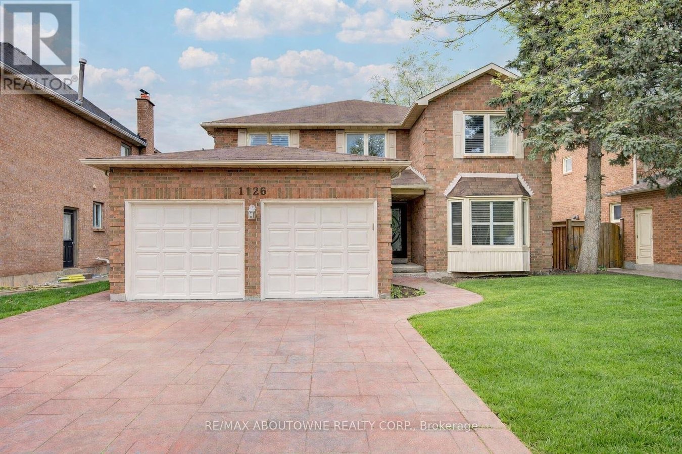 1126 BERKSHIRE COURT - Photo 2