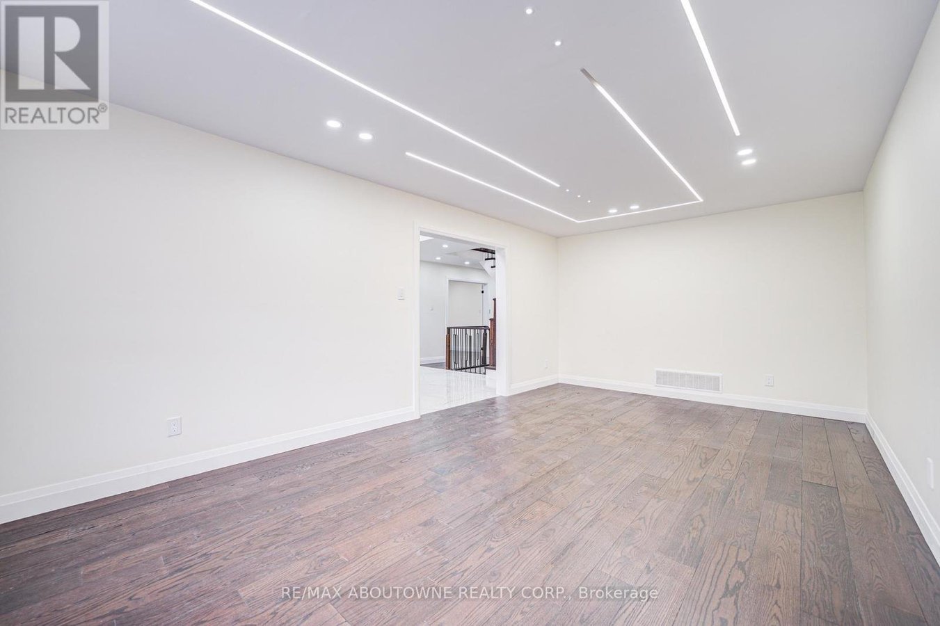 1126 BERKSHIRE COURT - Photo 10