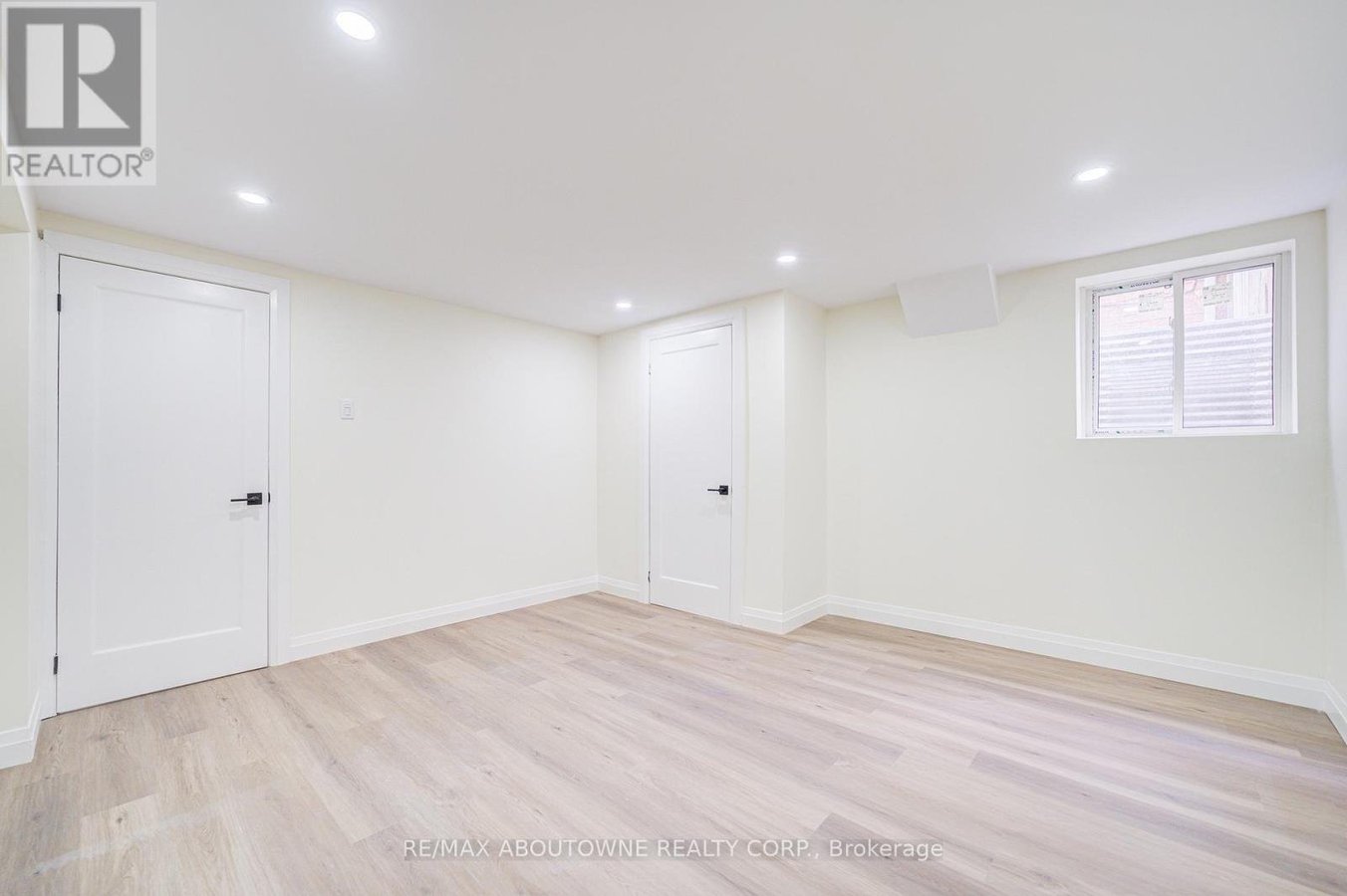 1126 BERKSHIRE COURT - Photo 36