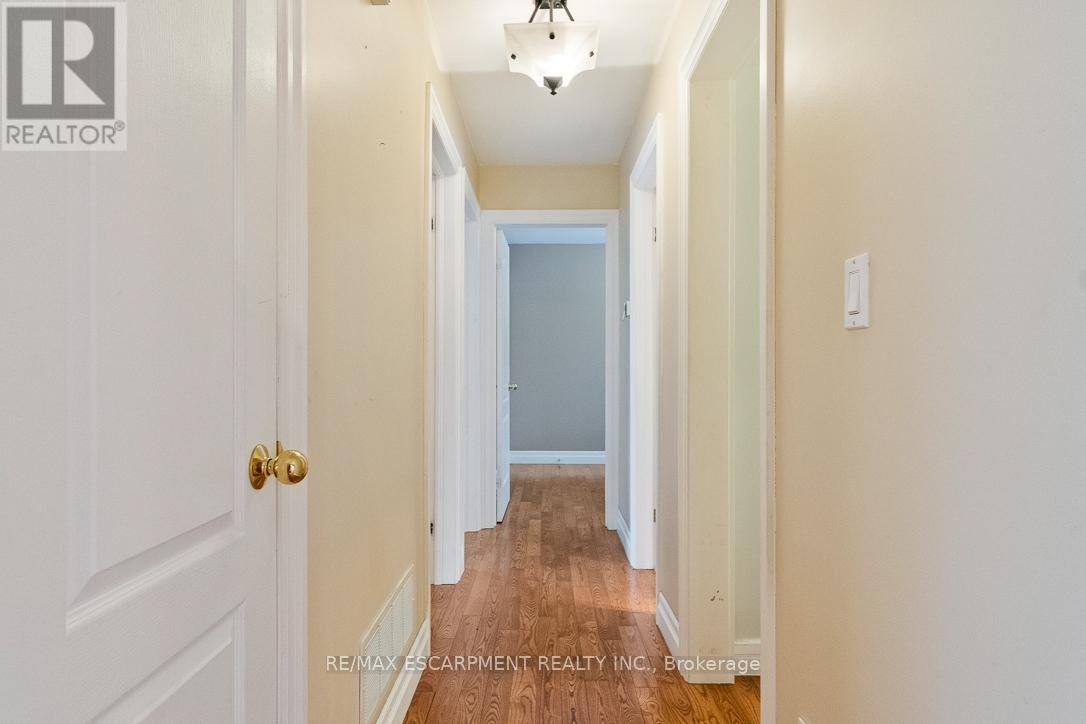 UPPER - 249 SOUTHVIEW ROAD - Photo 7