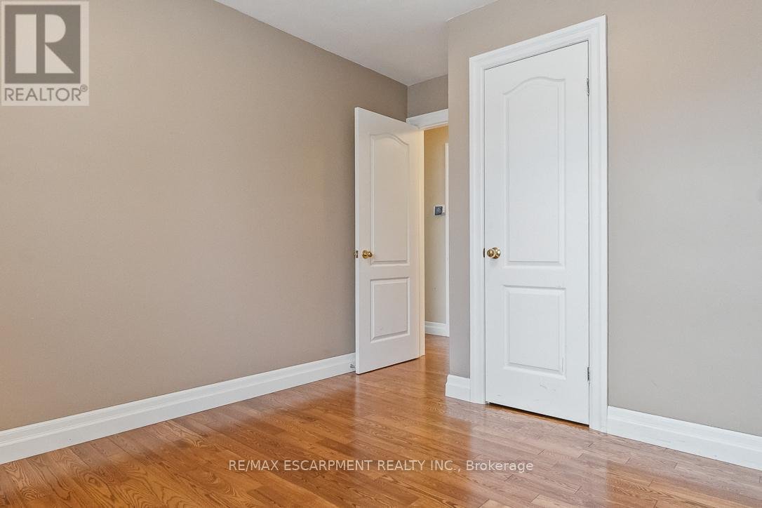UPPER - 249 SOUTHVIEW ROAD - Photo 10