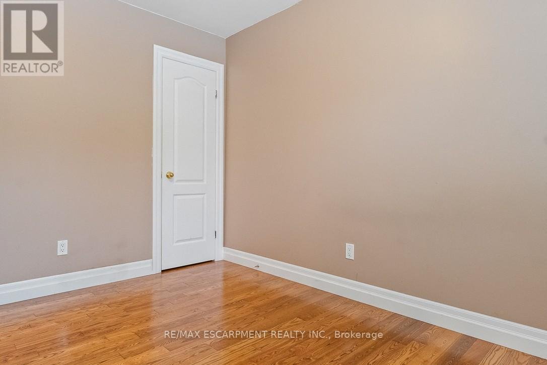 UPPER - 249 SOUTHVIEW ROAD - Photo 13