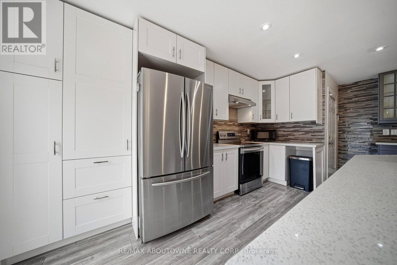 2502 POSTMASTER DRIVE - Photo 9