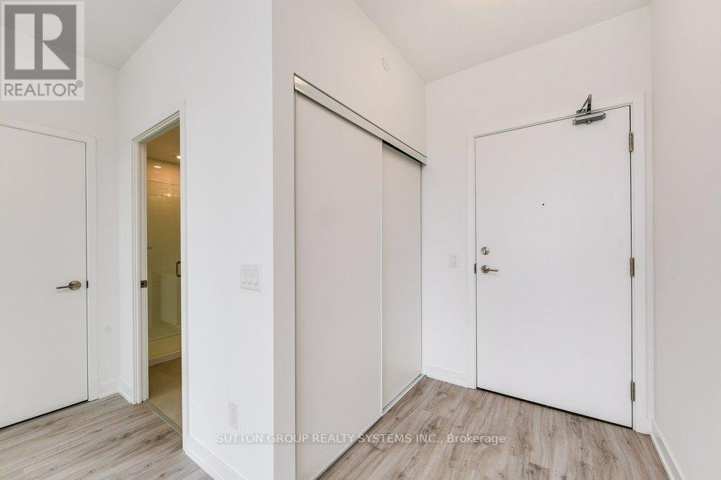 612 - 3005 PINE GLEN ROAD - Photo 3