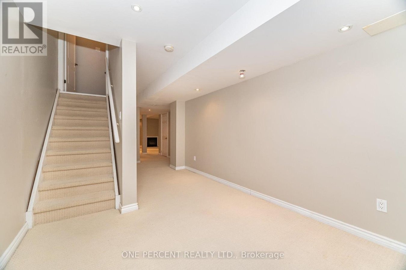 2432 HILDA DRIVE - Photo 32