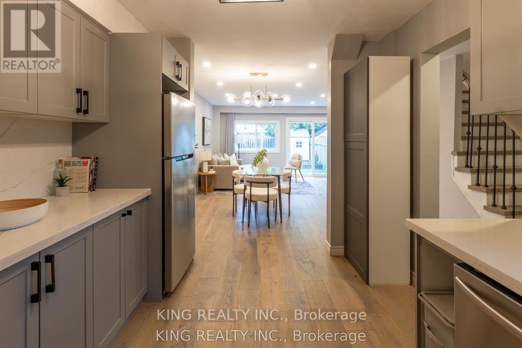 4 - 141 RIPLEY COURT - Photo 3