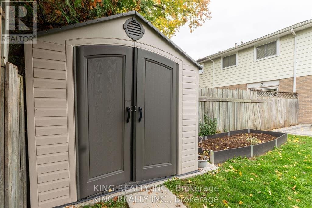 4 - 141 RIPLEY COURT - Photo 32
