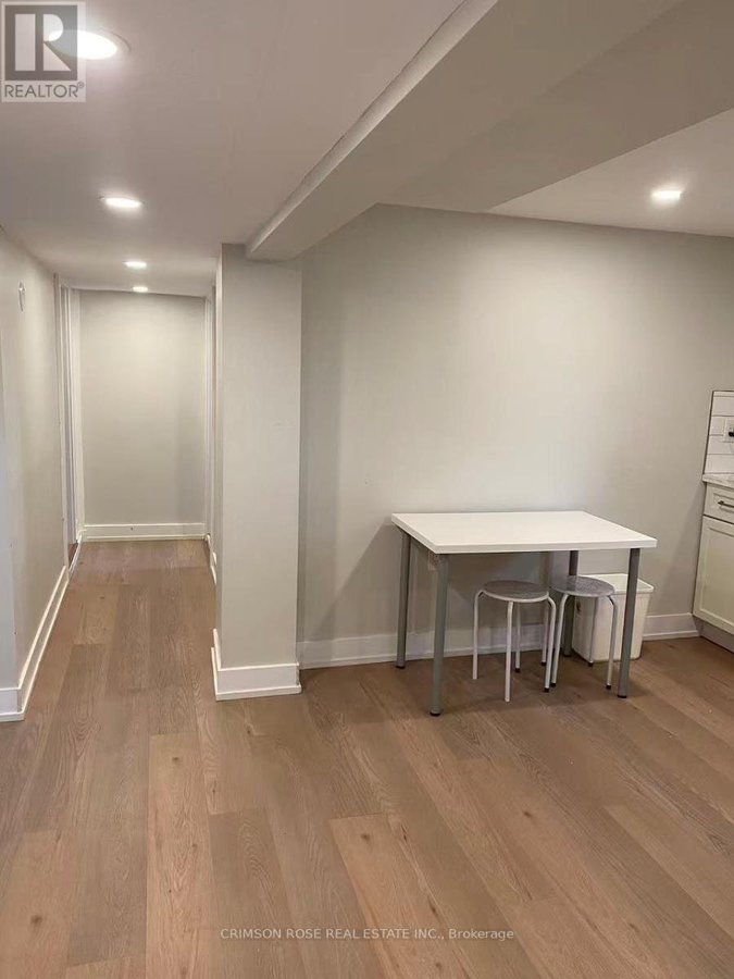 502 BROOKSIDE DRIVE - Photo 2