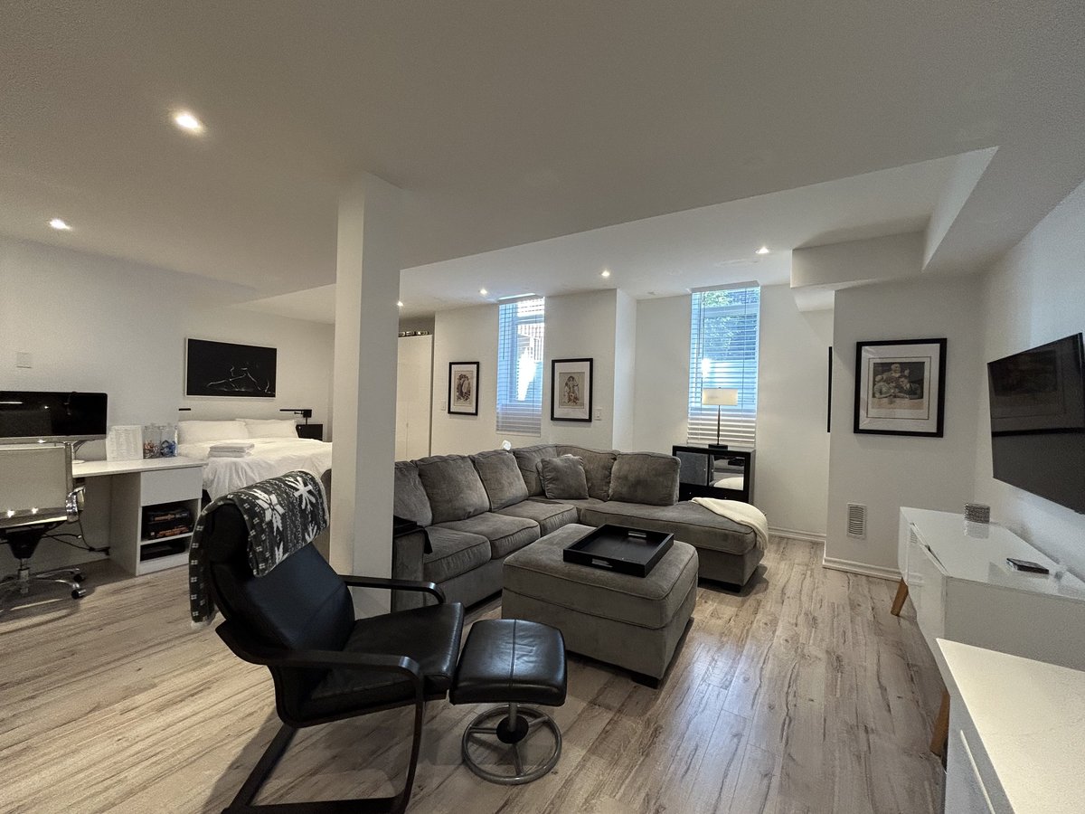 1285 Queens Plate Road - Photo 3