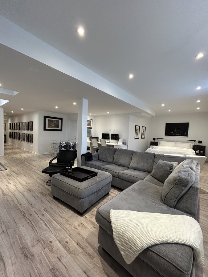 1285 Queens Plate Road - Photo 1