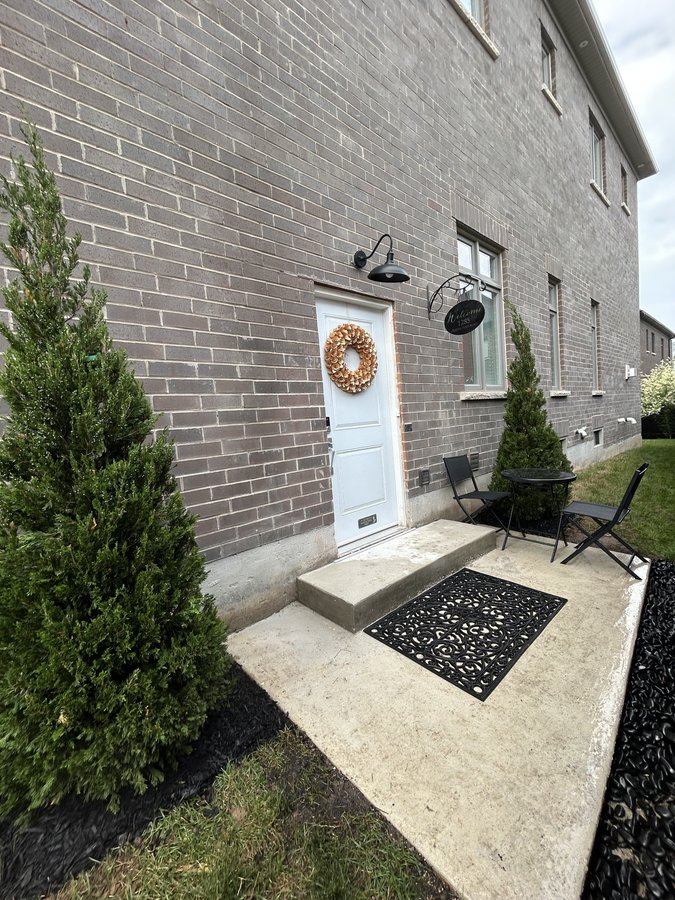 1285 Queens Plate Road - Photo 4