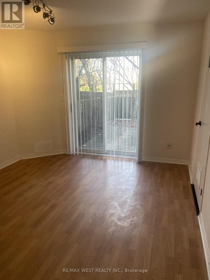 19 - 2299 MARINE DRIVE - Photo 8