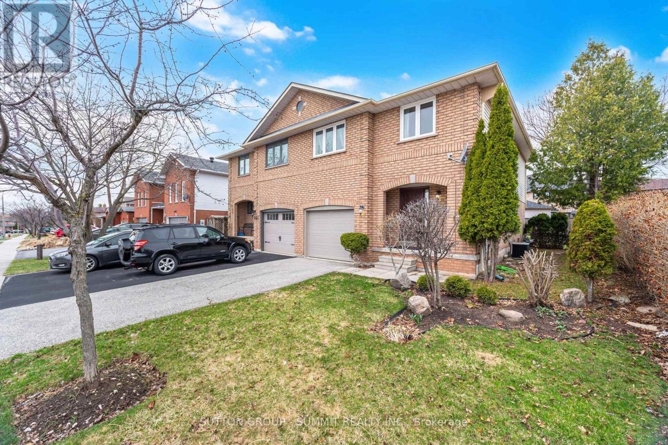 139 GENESEE DRIVE - Photo 1
