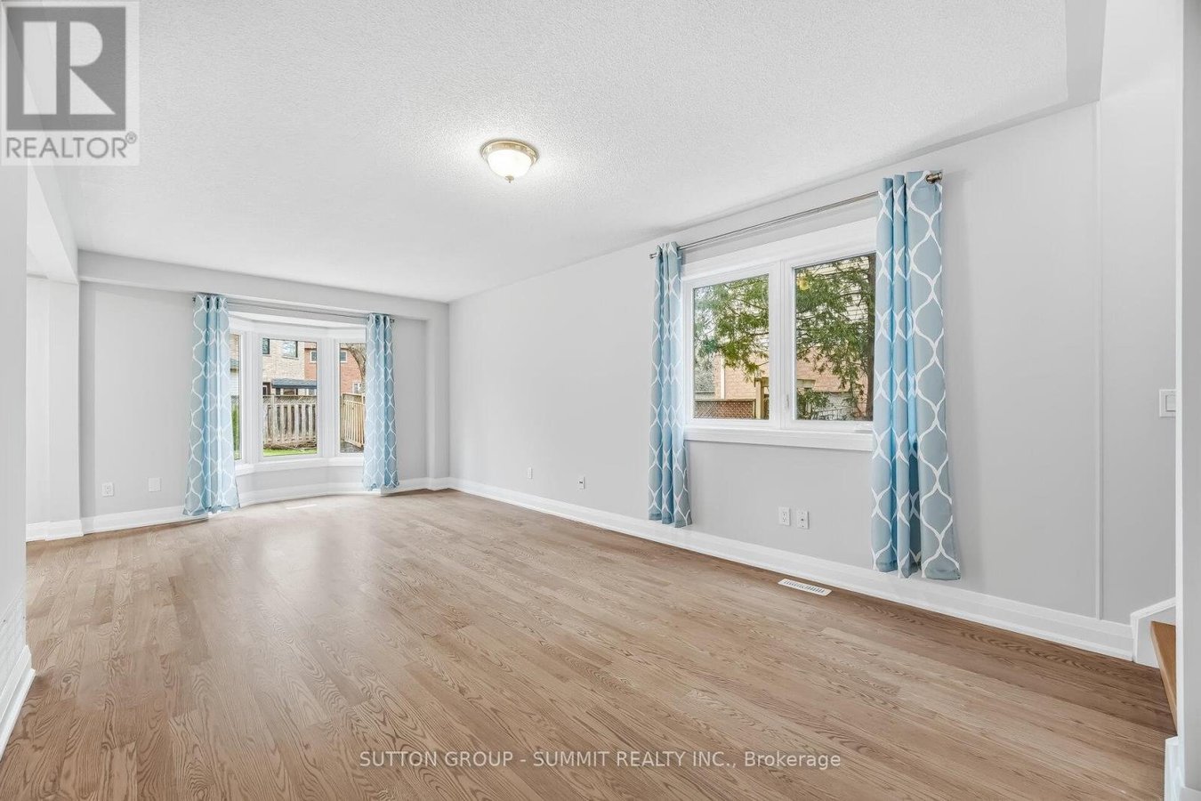139 GENESEE DRIVE - Photo 5