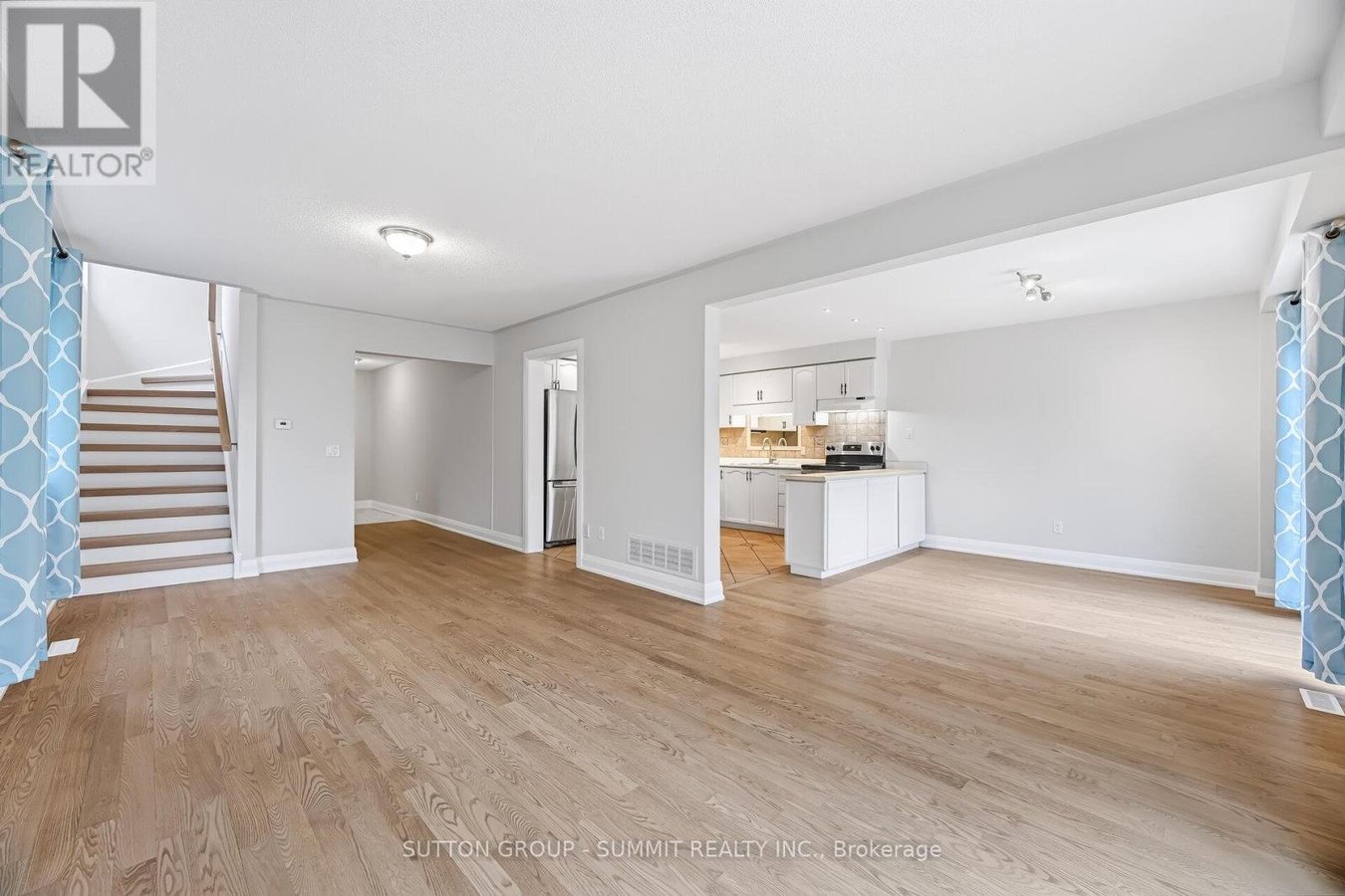 139 GENESEE DRIVE - Photo 8