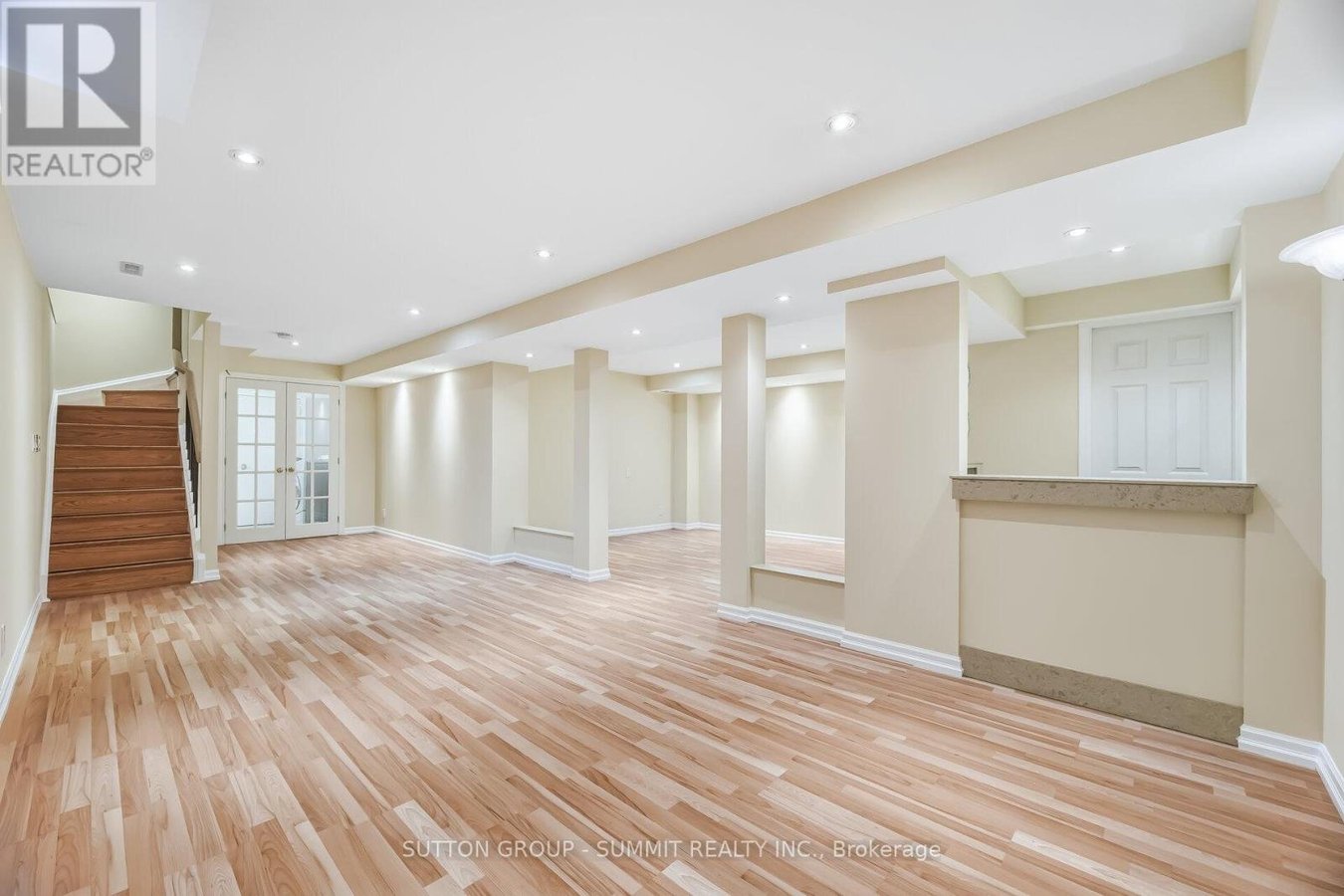 139 GENESEE DRIVE - Photo 25