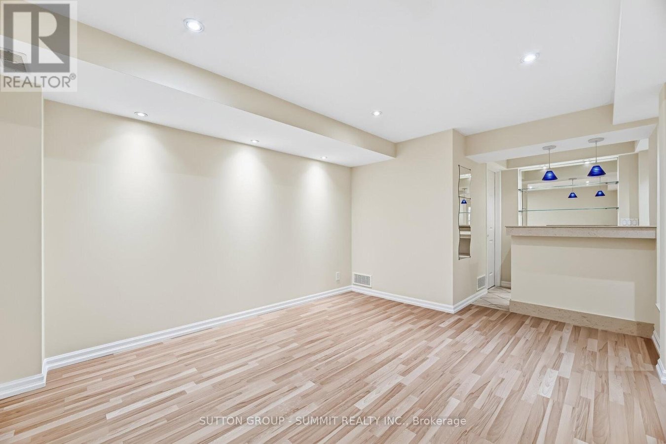 139 GENESEE DRIVE - Photo 26