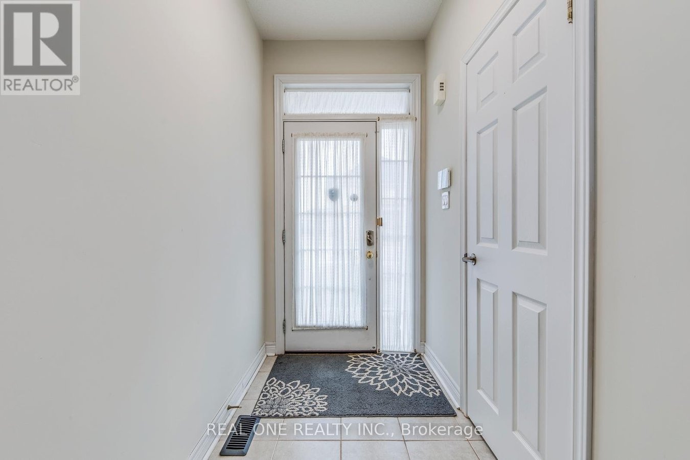 2319 STONE GLEN CRESCENT - Photo 4