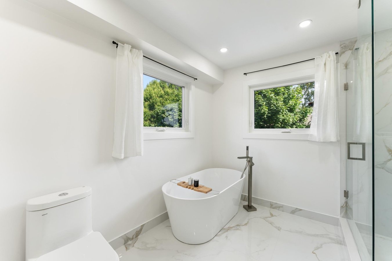 1186 Glenashton Drive - Photo 16