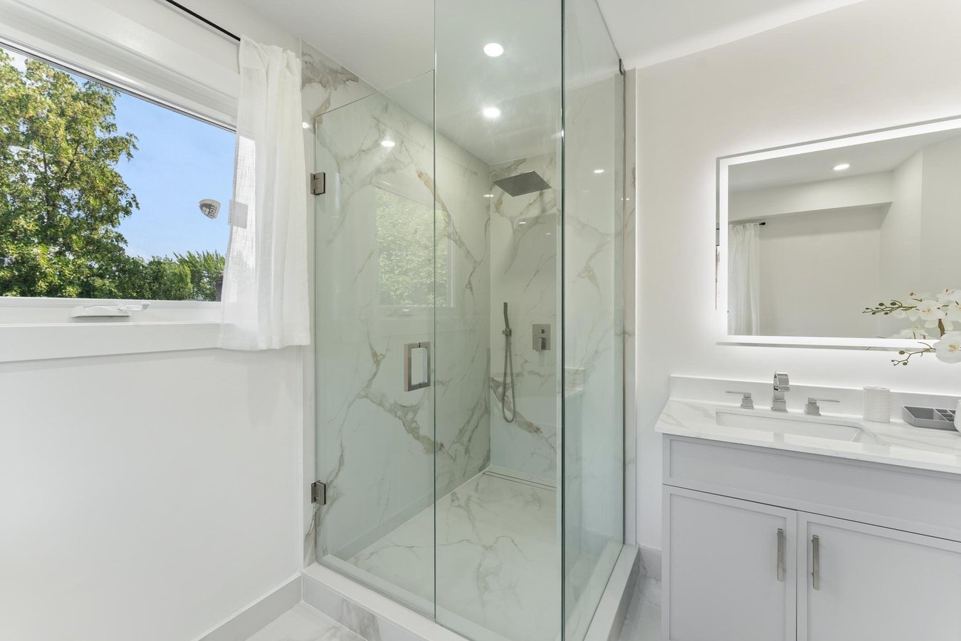 1186 Glenashton Drive - Photo 17