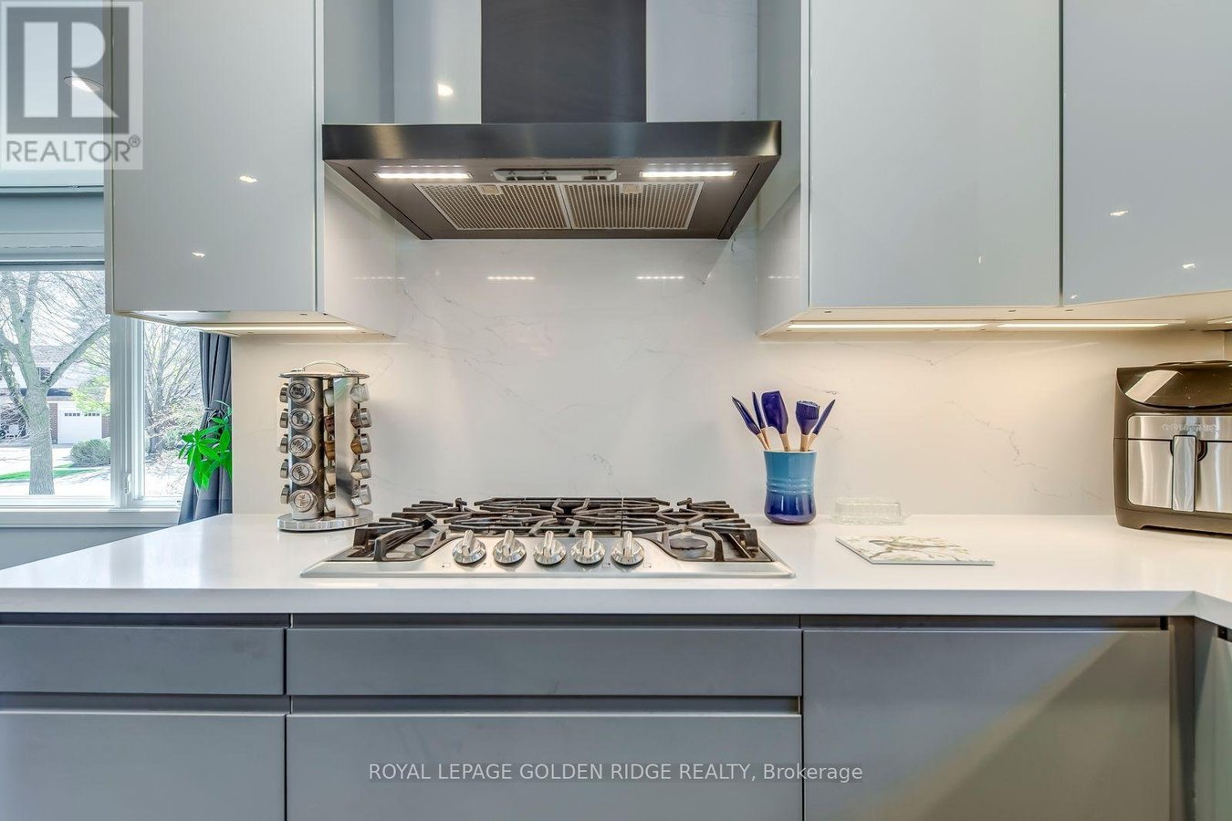 2220 ELMHURST AVENUE - Photo 8