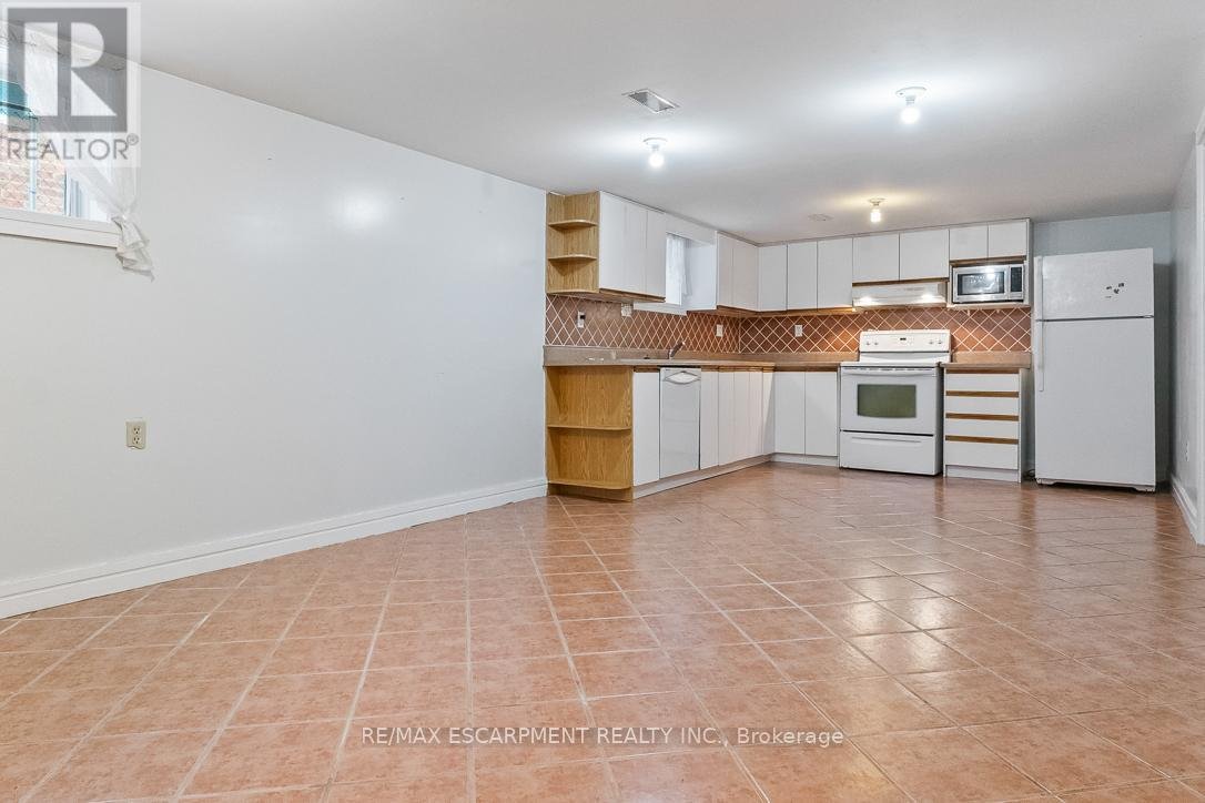 LOWER - 249 SOUTHVIEW ROAD - Photo 3