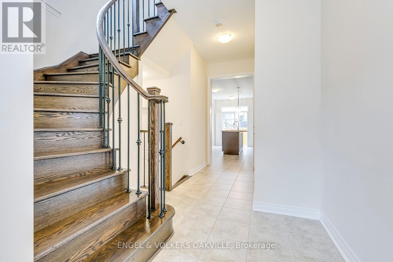 353 LEADWOOD GATE - Photo 3