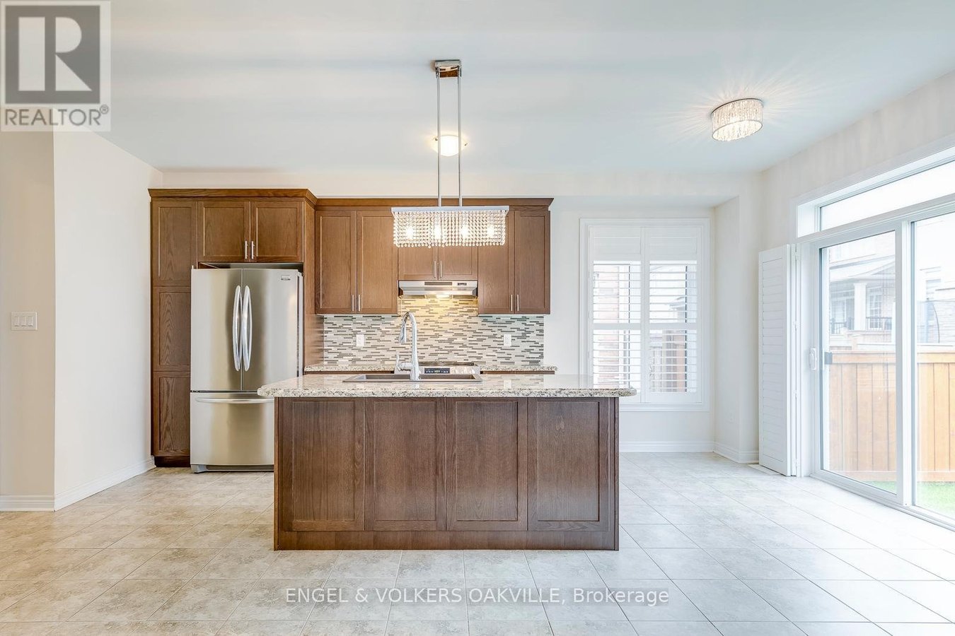 353 LEADWOOD GATE - Photo 4