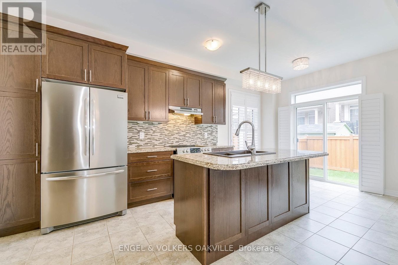 353 LEADWOOD GATE - Photo 6