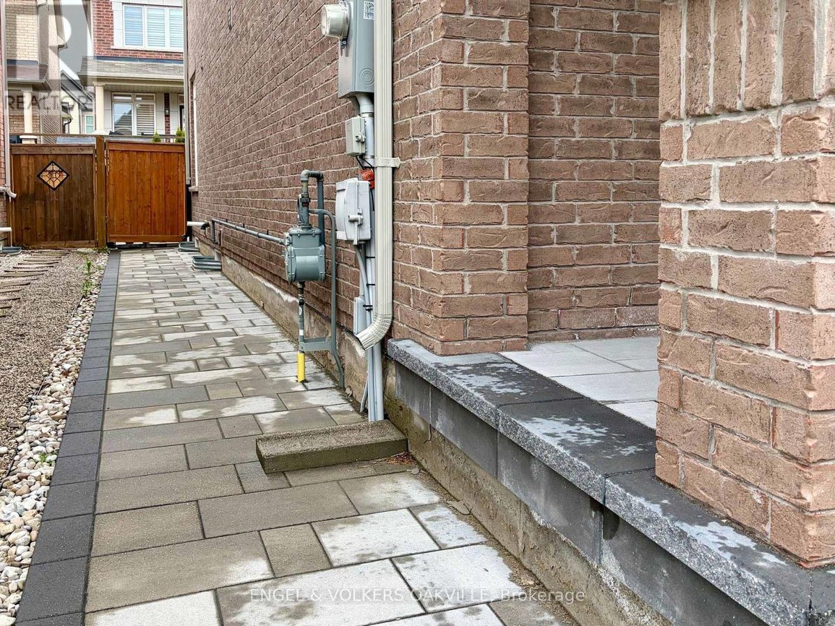 353 LEADWOOD GATE - Photo 32