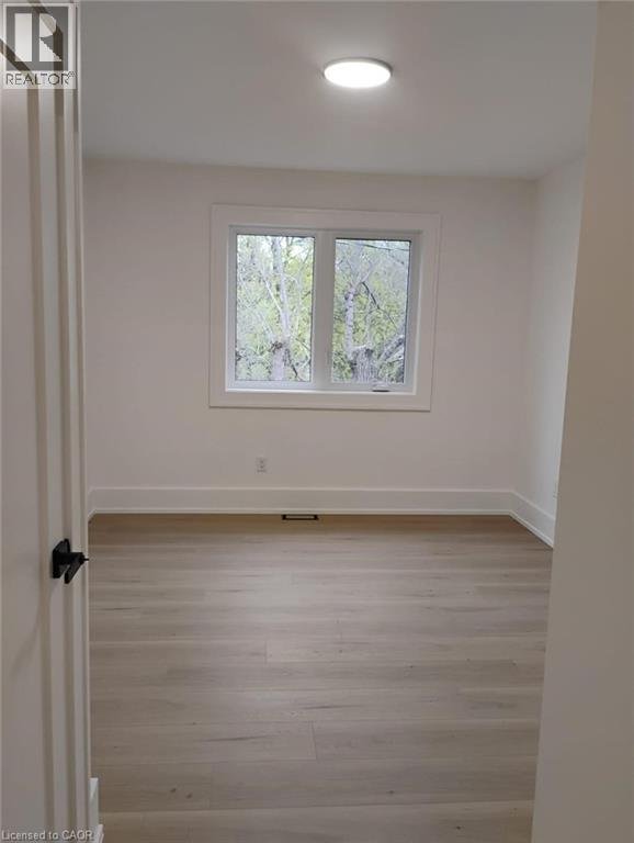 288 OAKWOOD Crescent - Photo 9