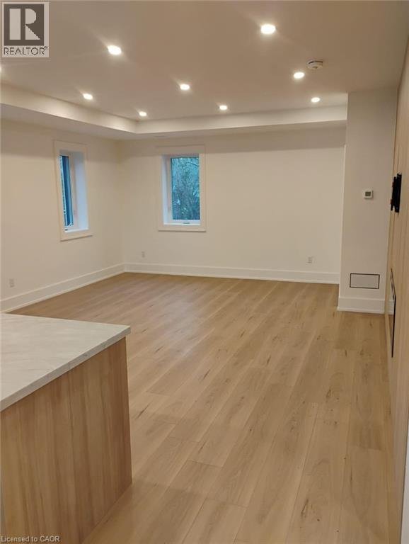 288 OAKWOOD Crescent - Photo 12
