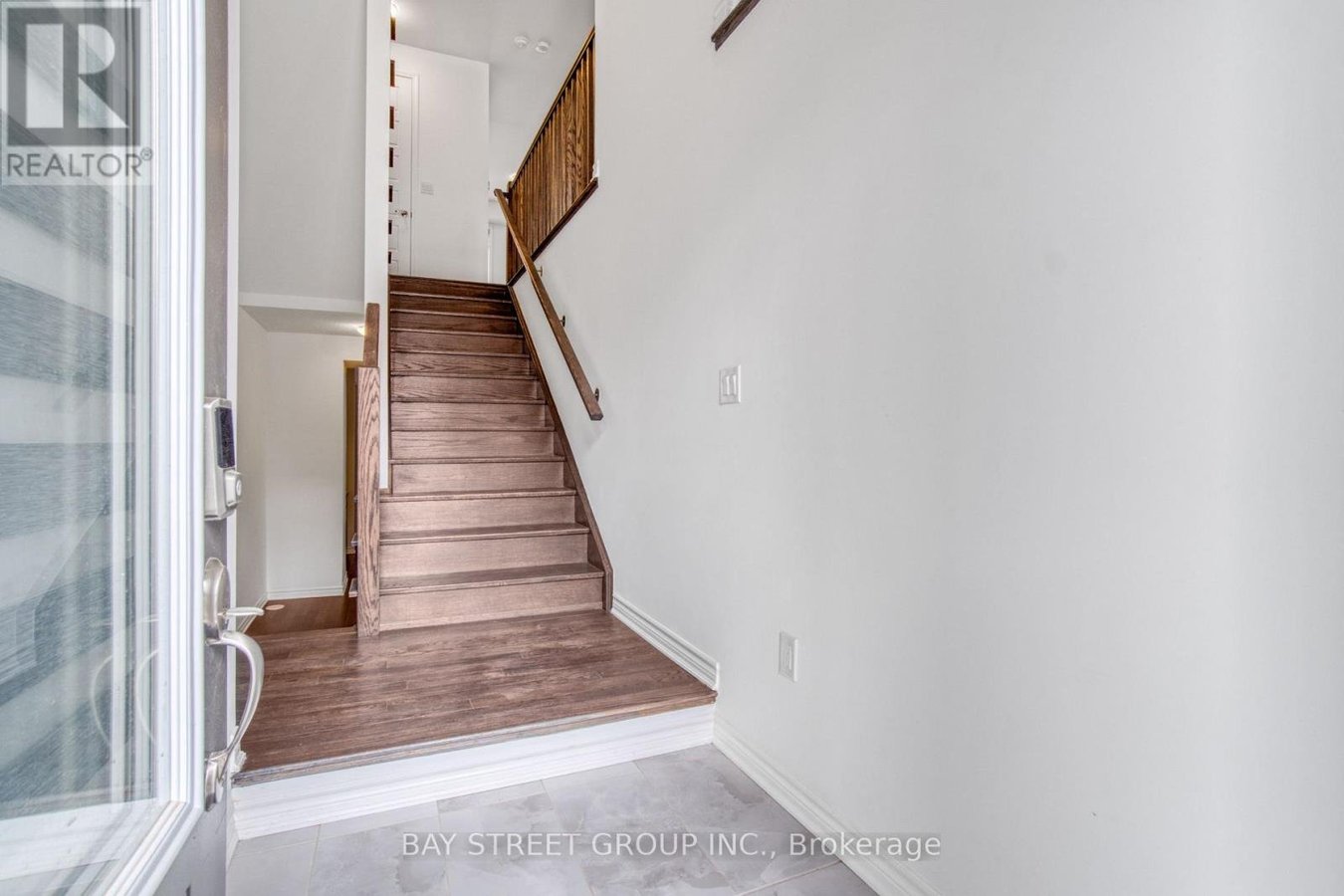 1375 KANIV STREET - Photo 3