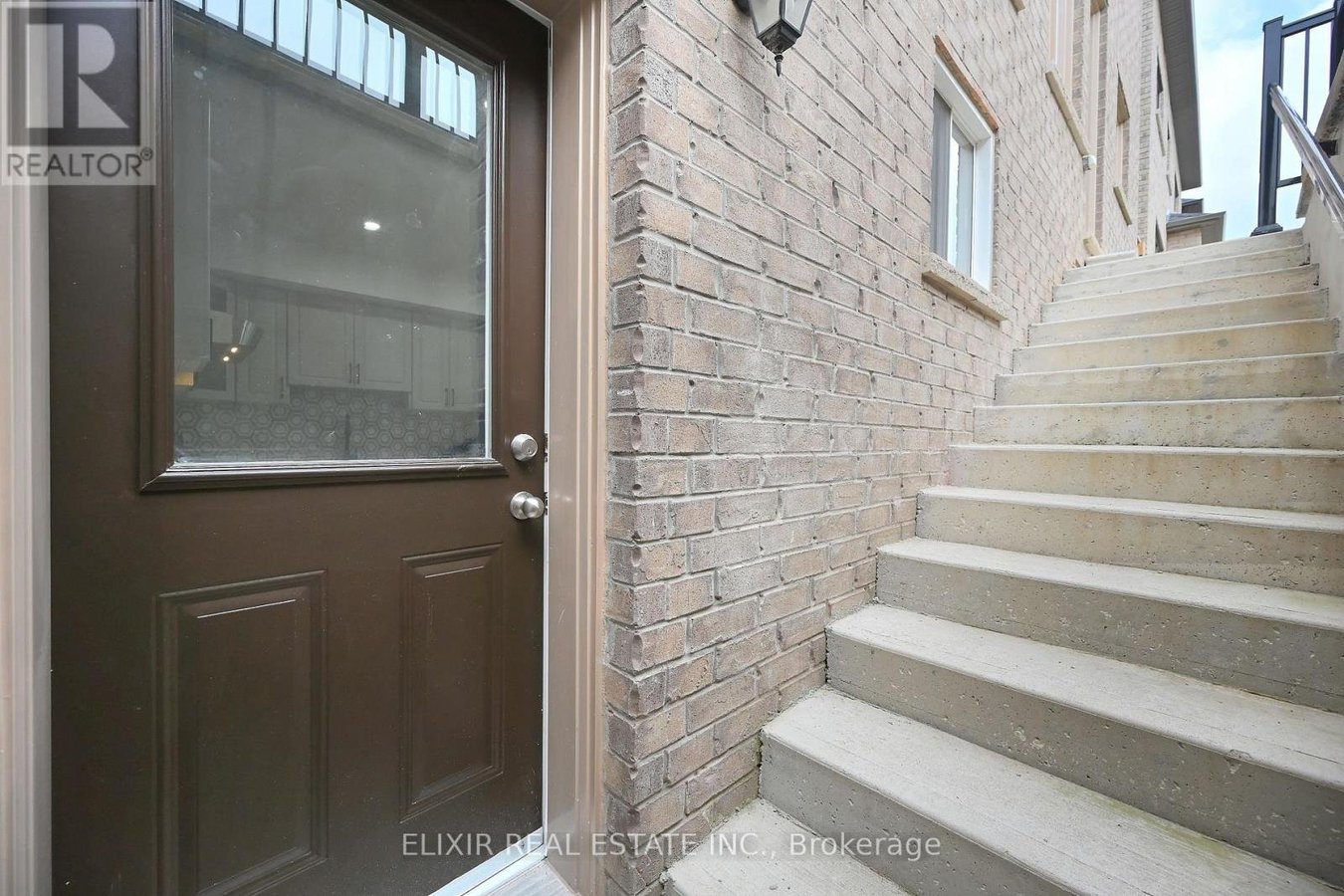 (LOWER LEVEL) - 46 MEVIRA GARDENS - Photo 4