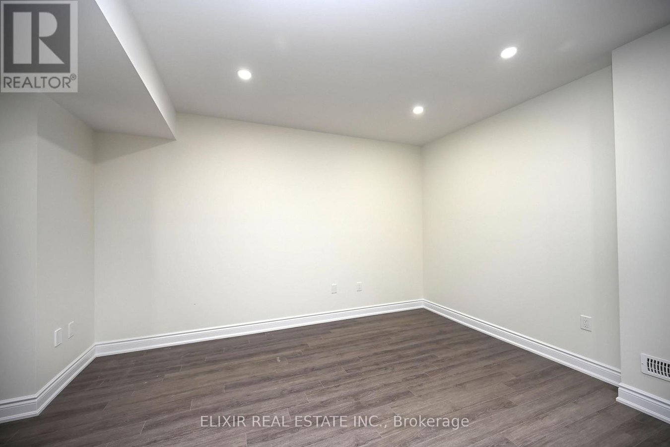 (LOWER LEVEL) - 46 MEVIRA GARDENS - Photo 7
